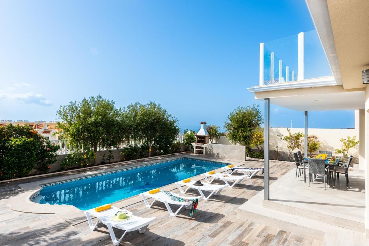 Amazing Villa Medina, Bbq 아데제 외부 사진