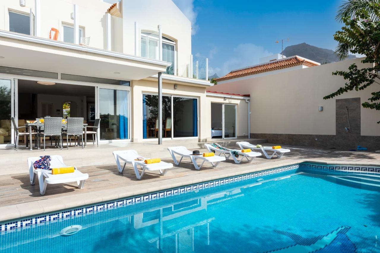 Amazing Villa Medina, Bbq 아데제 외부 사진